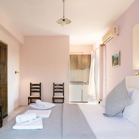 Vasiliki Studios Петра Екстер'єр фото